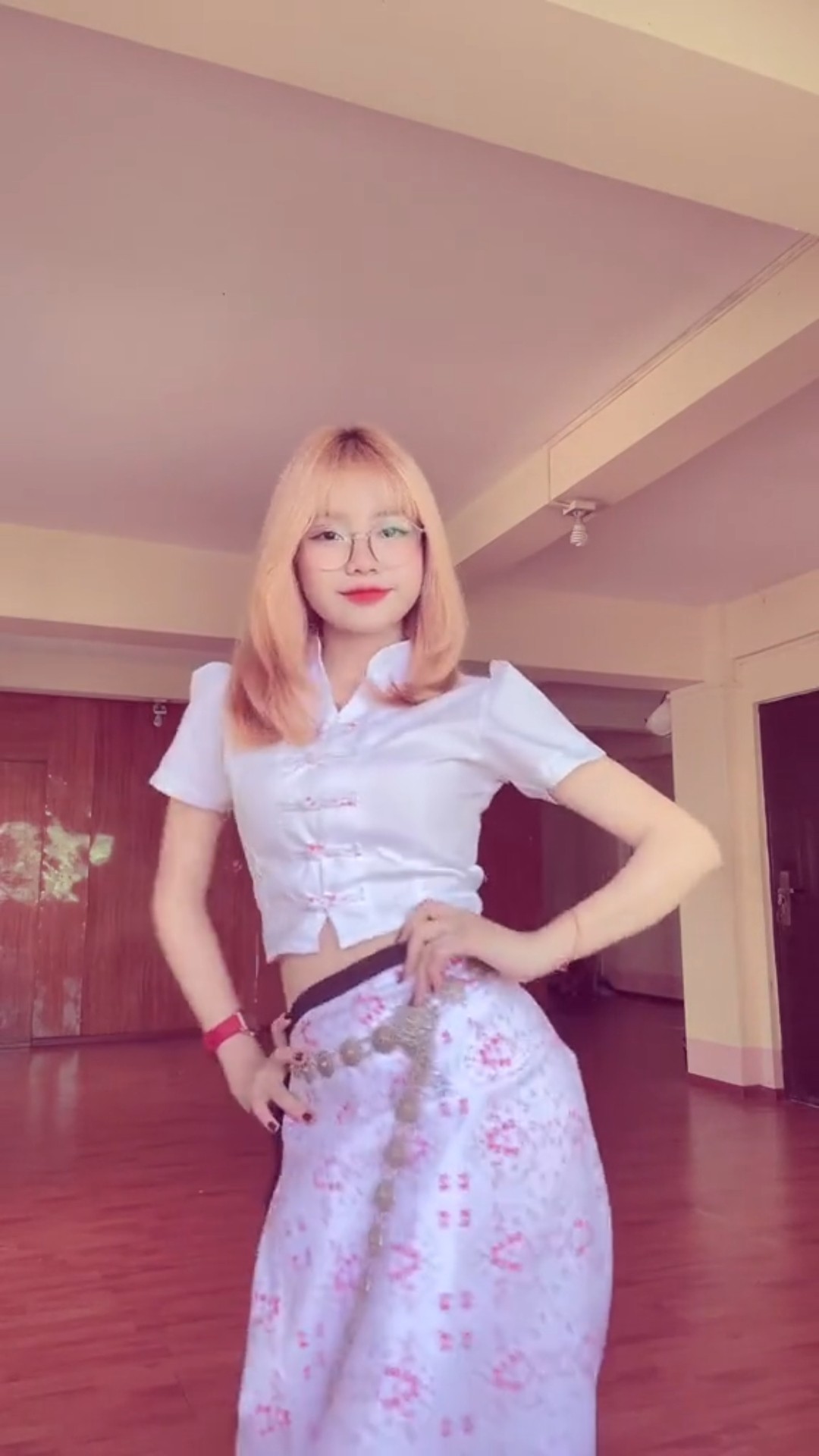 ချစ်စရာလေး #dance #beautiful #shorts